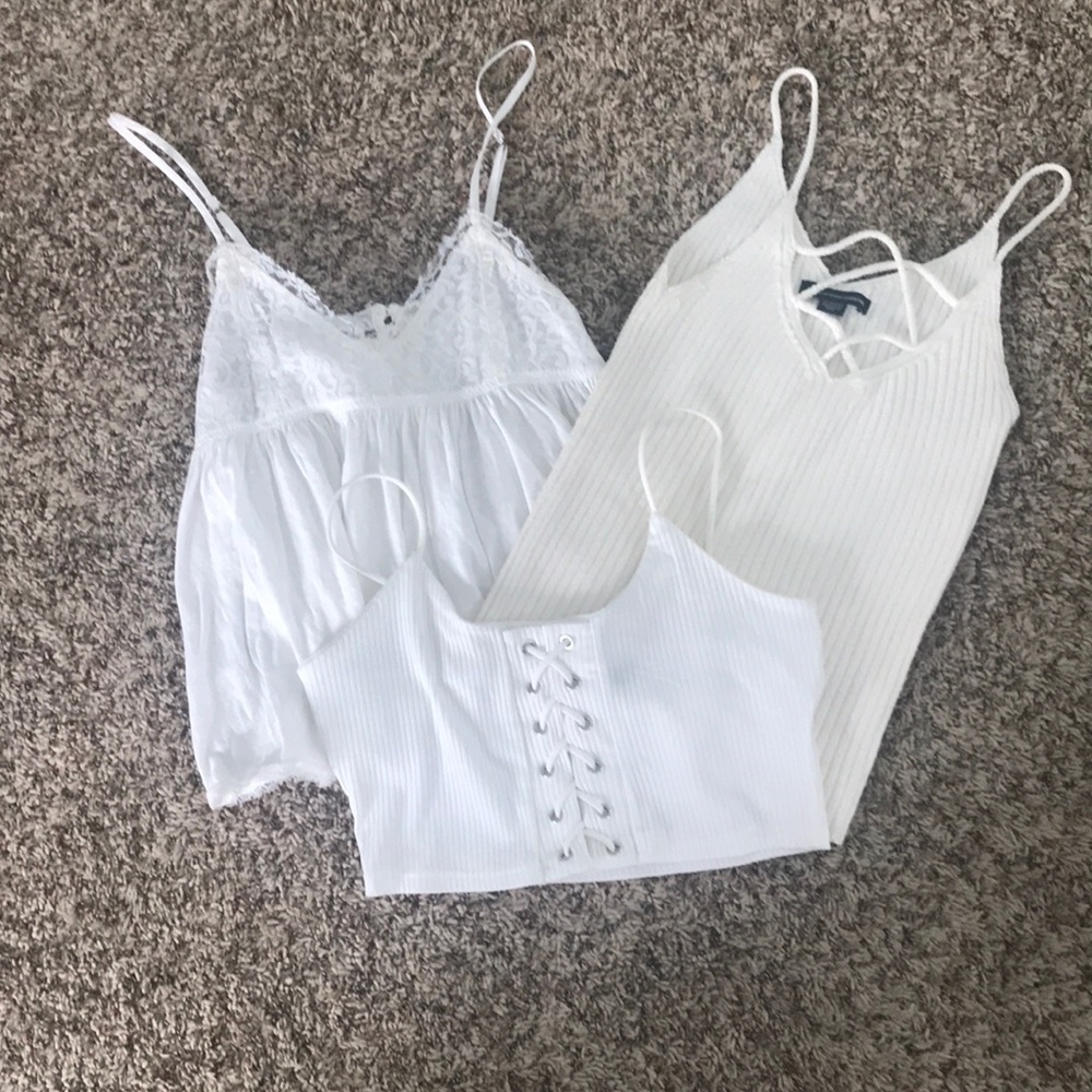 Price drop!  White crop top bundle.
